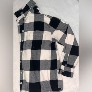 Old Navy Black and White Womens Flannel